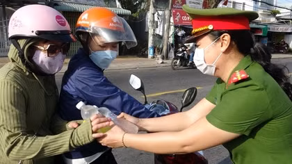 Trạm dừng chân nghĩa tình, lan tỏa hình ảnh đẹp về người chiến sĩ CAND