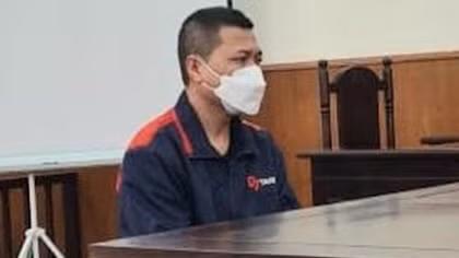 Dùng xăng “hóa” người tình, gã trai si tình nhận kết đắng