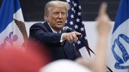 Ông Trump và đối thủ liên tục công kích lẫn nhau