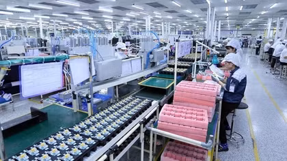 Đơn đặt hàng mới giảm mạnh, PMI tháng 5 giảm xuống 45,3 điểm