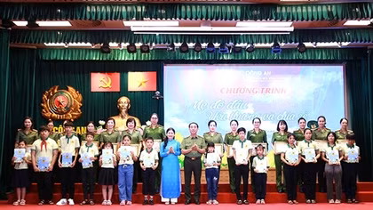 Huy động sức mạnh tổng hợp thực hiện chương trình “Mẹ đỡ đầu”