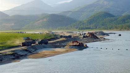 Quảng Nam ra chỉ đạo “nóng” ứng phó tình trạng khan hiếm cát xây dựng