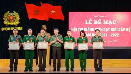 Nỗ lực qua mỗi bài giảng để truyền đạt hiệu quả tới sinh viên