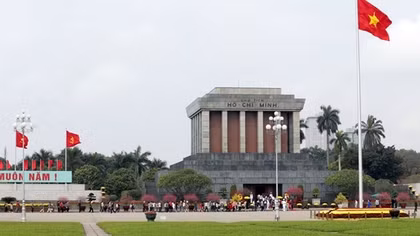 Trên 52.000 lượt khách vào Lăng viếng Chủ tịch Hồ Chí Minh trong ba ngày nghỉ lễ