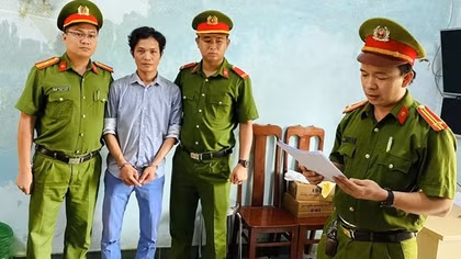 Lừa bán một thửa đất cho 2 người, chiếm đoạt hàng trăm triệu đồng