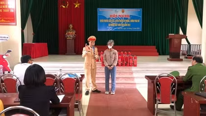 Tuyên truyền đảm bảo an toàn giao thông cho các lái xe, chủ doanh nghiệp vận tải