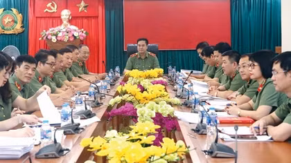 Chuyện chưa kể phía sau những dự án Luật