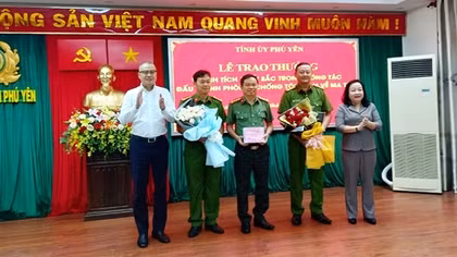 Tỉnh ủy Phú Yên khen thưởng Công an khám phá vụ án ma túy lớn