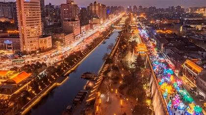 Thế giới rộn ràng đón Tết Nguyên đán