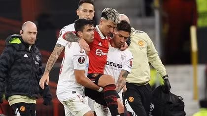 HLV Ten Hag tiết lộ về chấn thương của Lisandro Martinez