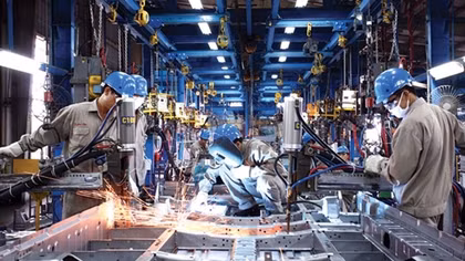 Phát triển công nghiệp cần có “sếu đầu đàn”