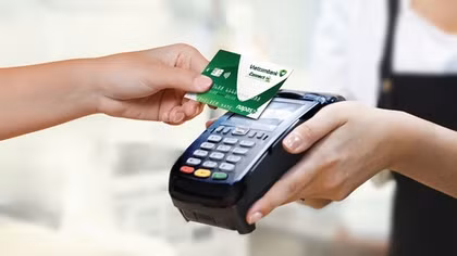 Thẻ Vietcombank Chip Contactless – Đổi mới thanh toán, chạm để cảm nhận