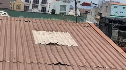 Vụ “tình địch” rơi từ mái tôn tử vong không phải là án mạng
