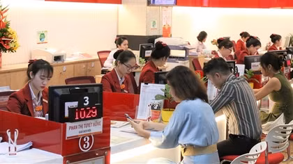 Vốn tắc, tăng trưởng tín dụng mới chỉ đạt 3,36%