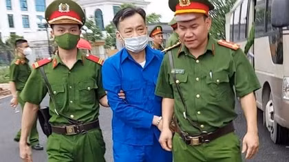 Xét xử cựu Chủ tịch UBND tỉnh Bình Thuận trong vụ “bán rẻ” 3 khu đất