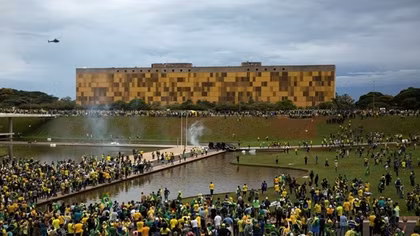 Cựu Tổng thống Brazil nhập viện tại Mỹ