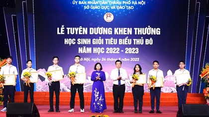 Tuyên dương, khen thưởng học sinh giỏi tiêu biểu Thủ đô năm học 2022-2023