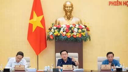 Giảm thời gian đóng để khắc phục tình trạng rút bảo hiểm xã hội một lần