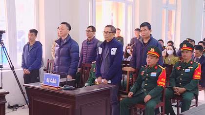 Bốn cựu sĩ quan quân đội hầu tòa liên quan đến vụ án Việt Á