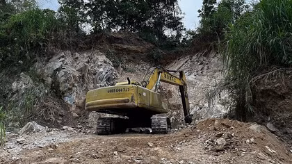 Khởi tố vụ khai thác đá trái phép tại khu vực Hố Liễn