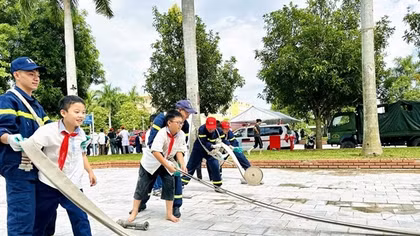 “Lợi ích kép” khi tuyên truyền phòng cháy, chữa cháy cho học sinh, sinh viên