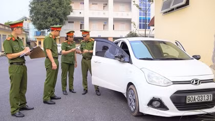 Kịp thời bắt giữ tên cướp siết cổ tài xế, cướp taxi ở Phủ Lý