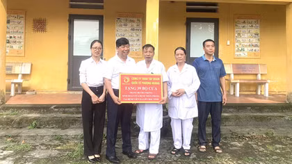 Tập đoàn Quốc tế Phượng Hoàng hỗ trợ bệnh nhân phong tại Bắc Ninh