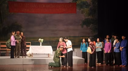 "Đường về miền nhớ": Khắc họa hình tượng anh Bộ đội Cụ Hồ trên sân khấu Kịch CAND