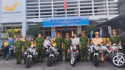 Bà Rịa - Vũng Tàu ra quân hướng dẫn người dân nộp hồ sơ thủ tục hành chính trực tuyến