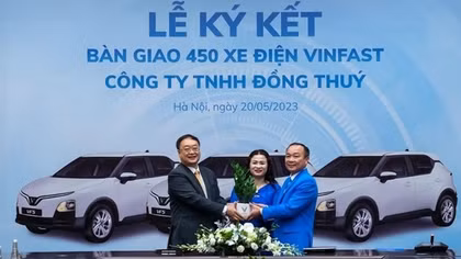 Lado Taxi mua thêm 300 xe VinFast VF 5 Plus