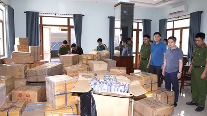 Gom 3 tấn pháo nổ rồi lên mạng rao bán