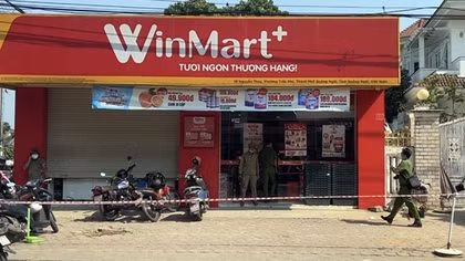 Nữ nhân viên đang bán hàng bị chồng cũ sát hại