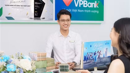 Kênh tiết kiệm hấp dẫn, người dân “đổ” tiền về ngân hàng dịp đầu năm 2023