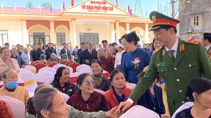 Thứ trưởng Nguyễn Duy Ngọc dự Ngày hội Đại đoàn kết toàn dân tộc tại Hà Nam