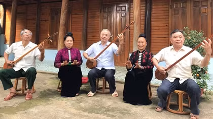 Để điệu khắp mãi ngân vang
