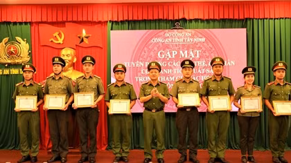 Khen thưởng 60 tập thể, cá nhân xuất sắc trong các liên hoan nghệ thuật và hội thi
