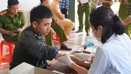 Gần 500 CBCS Công an Khánh Hòa tham gia hiến máu tình nguyện