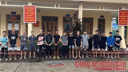 Khống chế hai nhóm "tội phạm đường phố" hẹn nhau hỗn chiến trong đêm