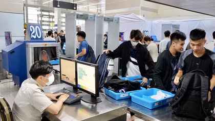 Thắt chặt an ninh hàng không sau vụ nhân viên bốc xếp Nội Bài trộm đồ