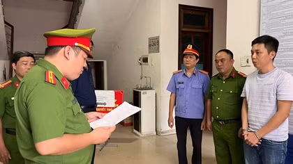 Tin lời cán bộ tín dụng, thế chấp nhà "vay hộ" gần 5 tỷ đồng