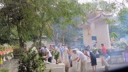 Cây bồ kết ở Ngã ba Đồng Lộc