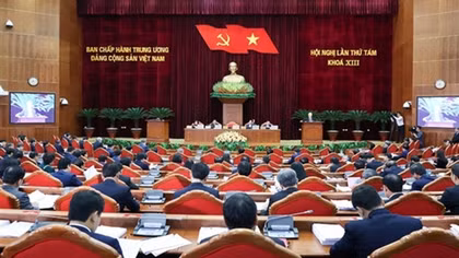 Ngày làm việc thứ tư Hội nghị Trung ương 8
