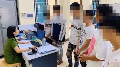 Náo loạn quái xế tuổi teen