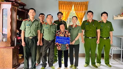 Sửa nhà tình nghĩa - ấm lòng tình thương