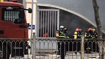 Cháy trường Tiểu học Yên Hòa giữa trưa