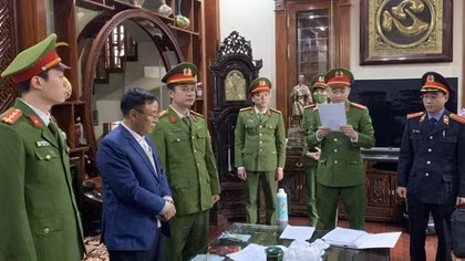 Ban Bí thư khai trừ ra khỏi Đảng đối với ông Đỗ Hữu Ca và một số cán bộ