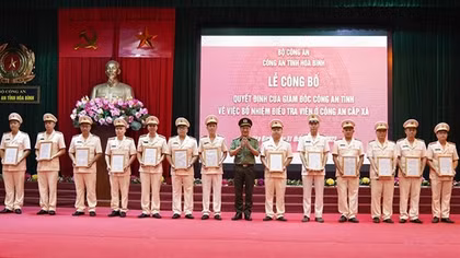 Công an tỉnh Hòa Bình bổ nhiệm điều tra viên ở Công an cấp xã