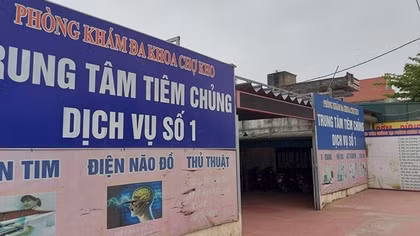 Nhân viên "thay mặt" bác sĩ ký 460 hồ sơ khám chữa bệnh