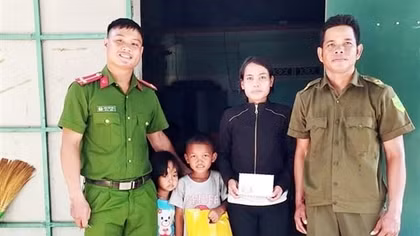 Mô hình "Con nuôi Công an xã" cần được nhân rộng