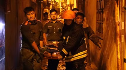 Dành hai phút tìm hiểu kỹ năng thoát nạn cháy, nổ ở chung cư để tự cứu mình